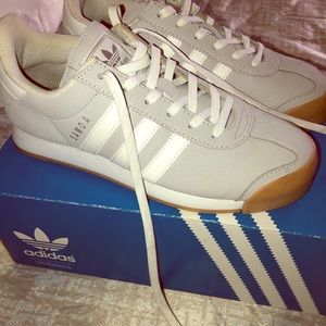 Adidas “Samoa” 7.5